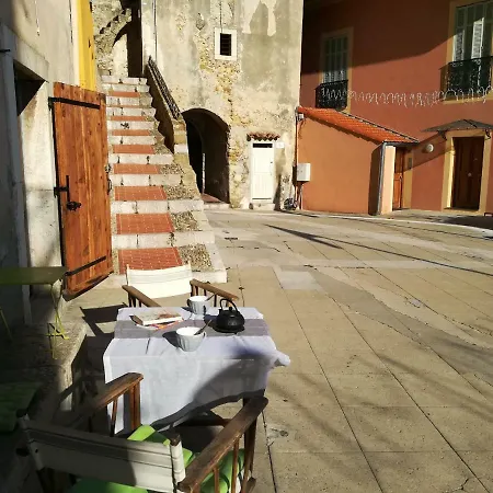 Monaco's & Spa アパート *